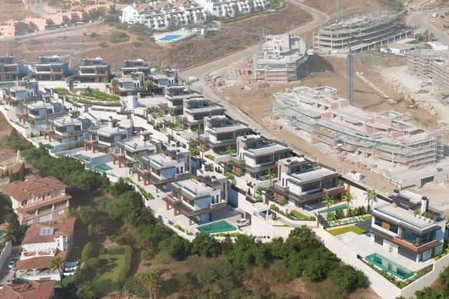 Chalet de 3 habitaciones en La Cala de Mijas, Mijas en venta con piscina - 1.889.000 € (Ref: 9918398)