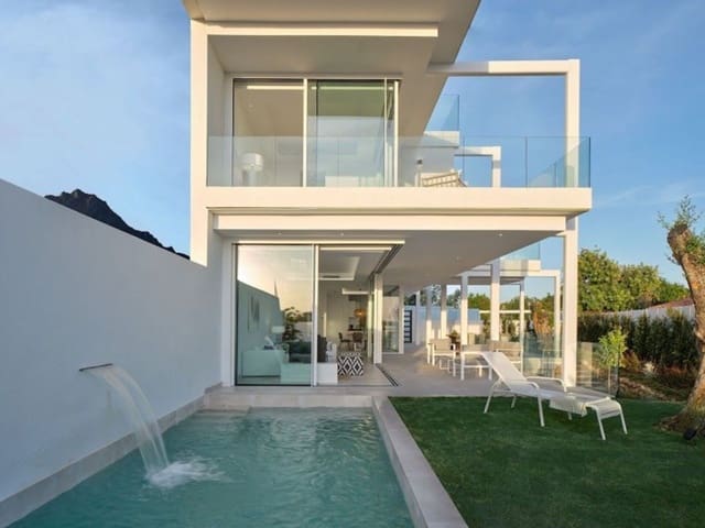 3 sypialnia Willa na sprzedaż w Valdeolletas - Las Cancelas - Xarblanca, Marbella z basenem garażem - 1 950 000 € (Ref: 9918408)