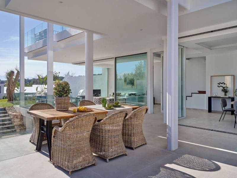 3 sypialnia Willa na sprzedaż w Marbella z basenem garażem - 1 950 000 € (Ref: 9918408)