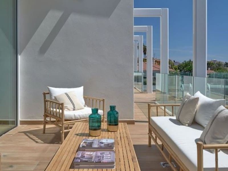 3 sypialnia Willa na sprzedaż w Marbella z basenem garażem - 1 950 000 € (Ref: 9918408)