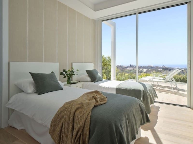 3 sypialnia Willa na sprzedaż w Marbella z basenem garażem - 1 950 000 € (Ref: 9918408)
