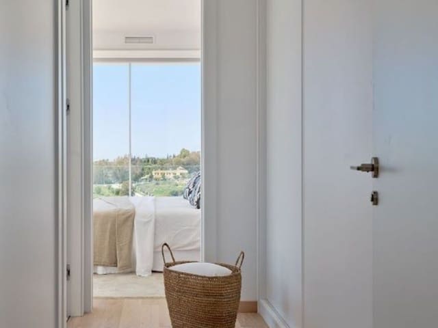 3 sypialnia Willa na sprzedaż w Valdeolletas - Las Cancelas - Xarblanca, Marbella z basenem garażem - 1 950 000 € (Ref: 9918408)