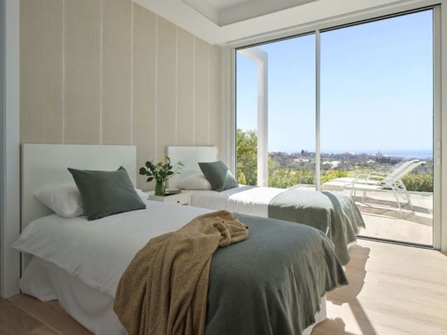 3 sypialnia Willa na sprzedaż w Valdeolletas - Las Cancelas - Xarblanca, Marbella z basenem garażem - 1 950 000 € (Ref: 9918408)