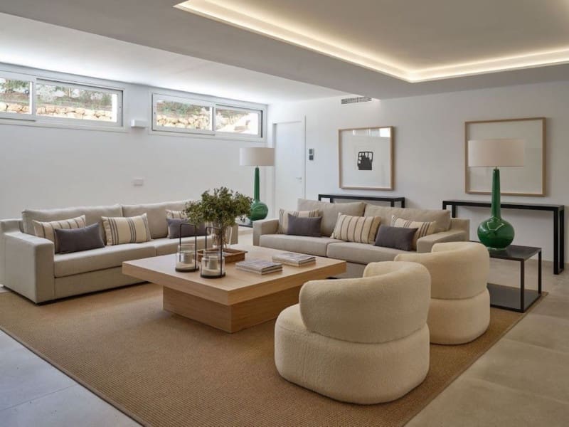 3 sypialnia Willa na sprzedaż w Marbella z basenem garażem - 1 950 000 € (Ref: 9918408)