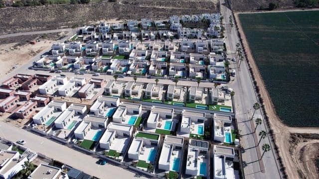 Chalet de 3 habitaciones en Algorfa en venta con piscina - 478.000 € (Ref: 9918409)