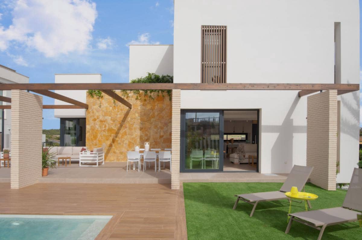 4 quarto Moradia para venda em Pilar de la Horadada com piscina garagem - 1 160 000 € (Ref: 9918424)