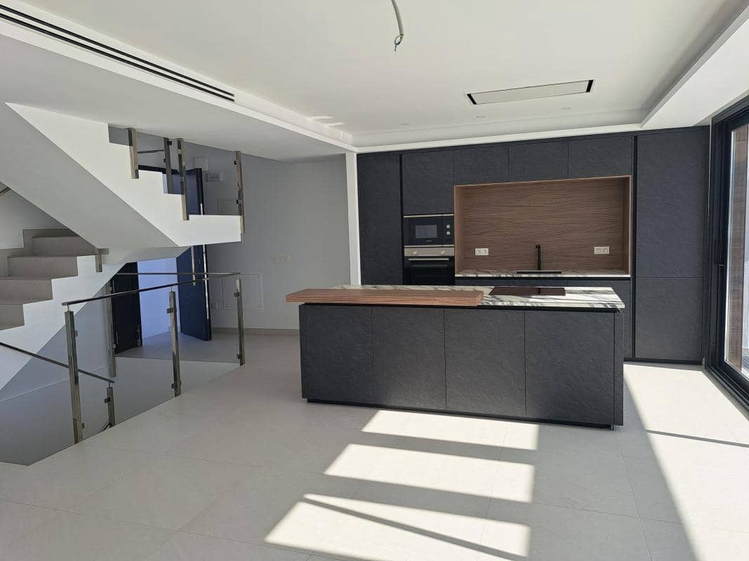 Chalet de 3 habitaciones en Nerja en venta con piscina - 1.145.000 € (Ref: 9918433)