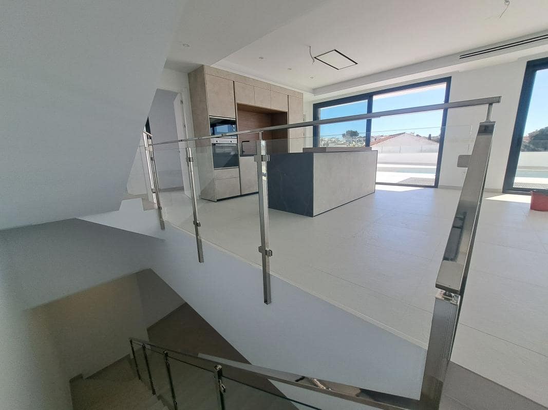 Chalet de 3 habitaciones en Nerja en venta con piscina - 1.145.000 € (Ref: 9918433)