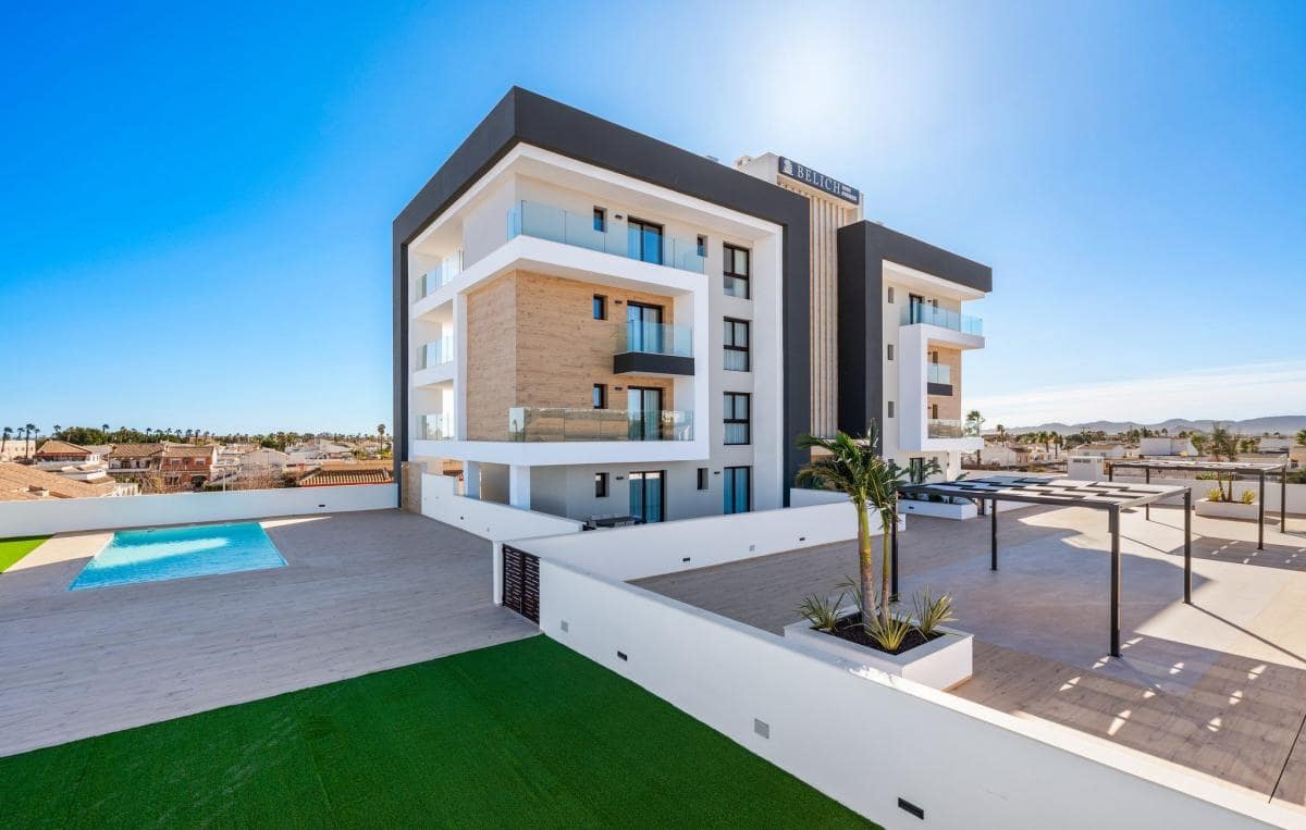 3 bedroom Apartment for sale in Los Alcazares with pool - € 359,900 (Ref: 9918457)