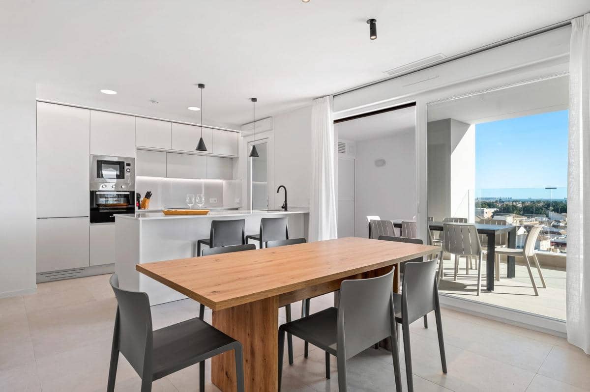 3 bedroom Apartment for sale in Los Alcazares with pool - € 359,900 (Ref: 9918457)