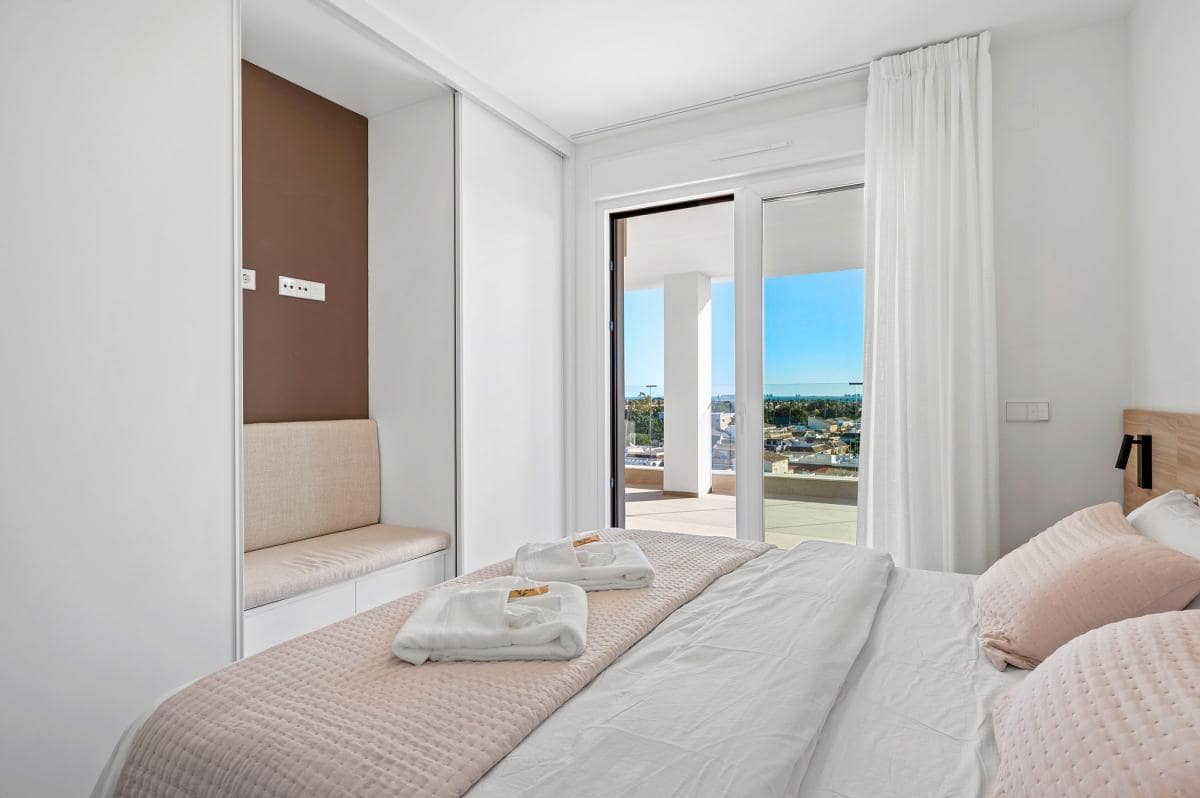 3 bedroom Apartment for sale in Los Alcazares with pool - € 359,900 (Ref: 9918457)