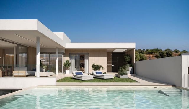 4 bedroom Villa for sale in Guadalobón, Estepona with pool garage - € 1,625,000 (Ref: 9918470)