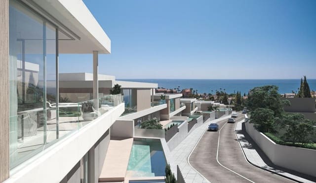 4 bedroom Villa for sale in Guadalobón, Estepona with pool garage - € 1,625,000 (Ref: 9918470)