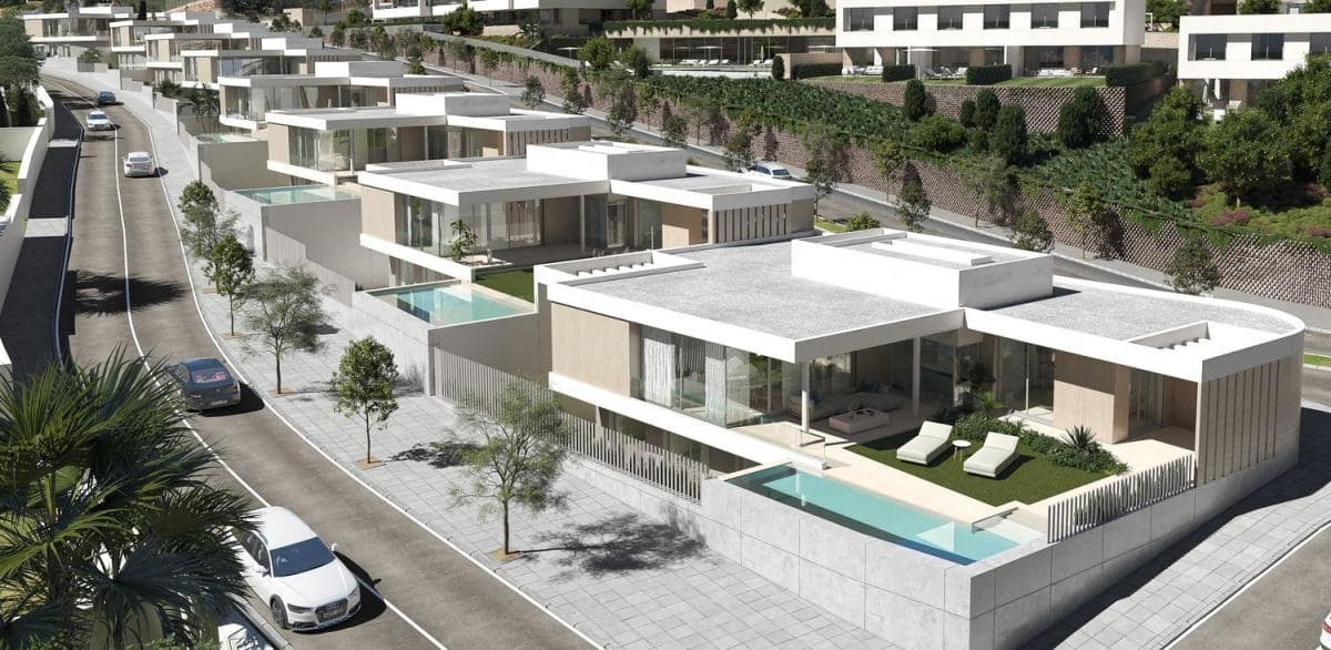4 bedroom Villa for sale in Estepona with pool garage - € 1,625,000 (Ref: 9918470)