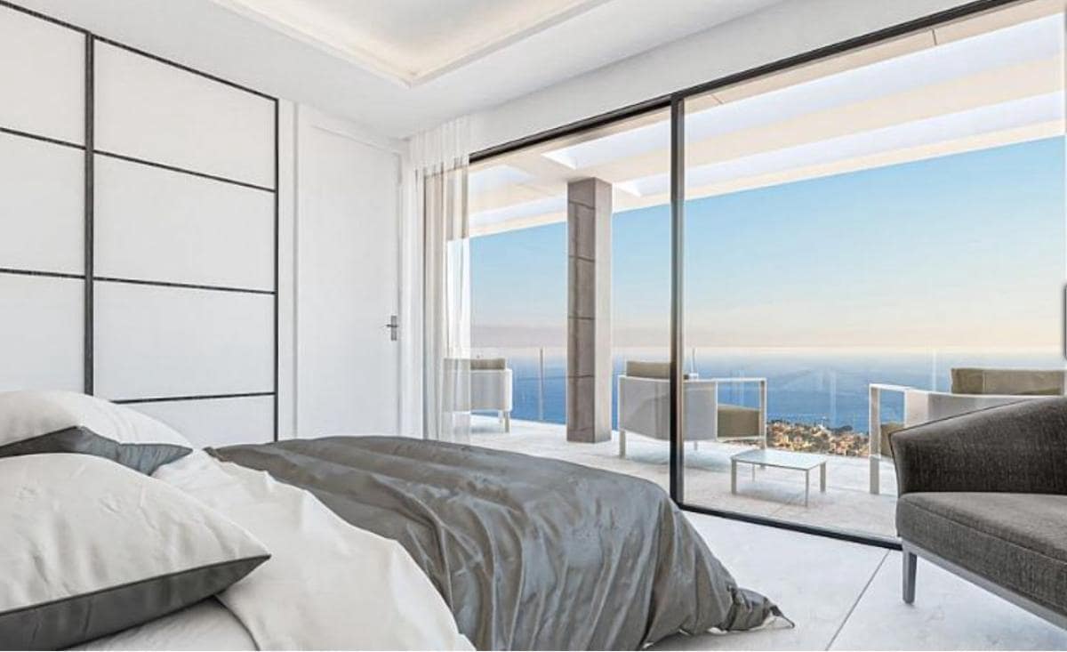 4 bedroom Villa for sale in Calpe / Calp with pool - € 1,950,000 (Ref: 9918481)