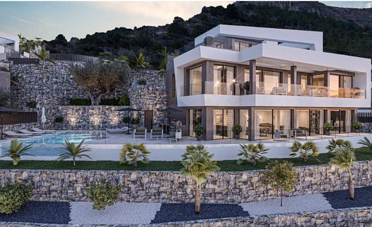 4 bedroom Villa for sale in Calpe / Calp with pool - € 1,950,000 (Ref: 9918481)