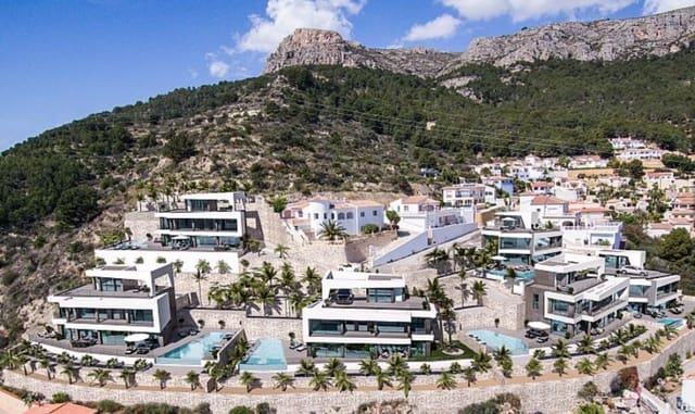 4 bedroom Villa for sale in Oltamar - Cucarres, Calpe / Calp with pool - € 1,850,000 (Ref: 9918482)