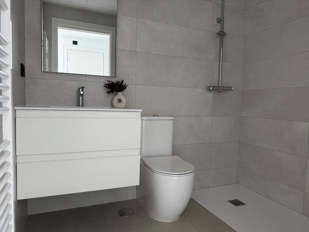 2 bedroom Apartment for sale in Calpe / Calp with pool - € 539,000 (Ref: 9918492)