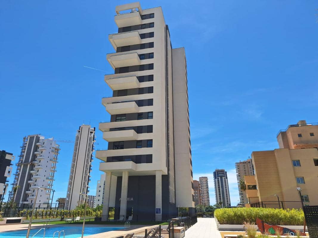 2 bedroom Apartment for sale in Calpe / Calp with pool - € 539,000 (Ref: 9918492)