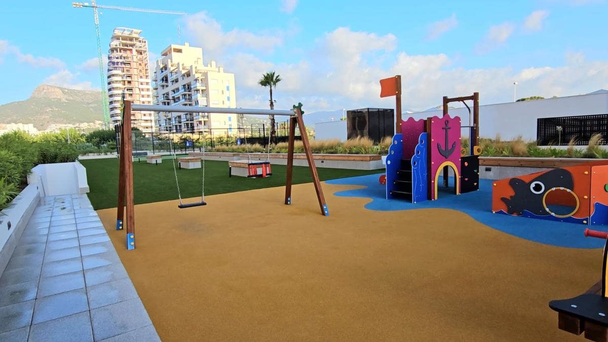 2 bedroom Apartment for sale in Calpe / Calp with pool - € 539,000 (Ref: 9918492)