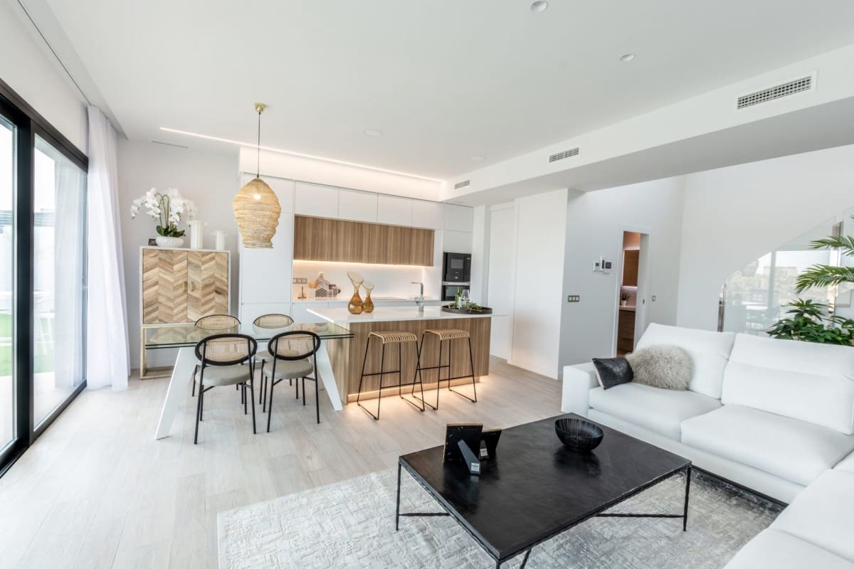 5 bedroom Villa for sale in Finestrat with pool - € 875,000 (Ref: 9918493)