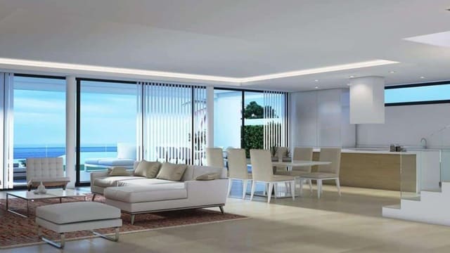 4 bedroom Villa for sale in La Duquesa / Puerto de la Duquesa, Manilva with pool - € 1,065,000 (Ref: 9918498)