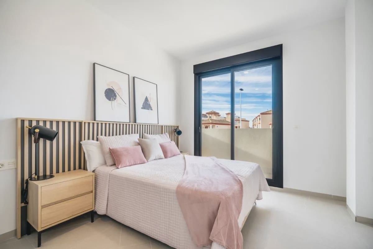 3 bedroom Villa for sale in Roldan with pool - € 415,950 (Ref: 9918505)