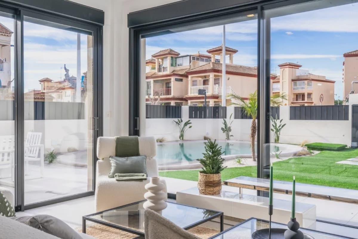 3 bedroom Villa for sale in Roldan with pool - € 415,950 (Ref: 9918505)