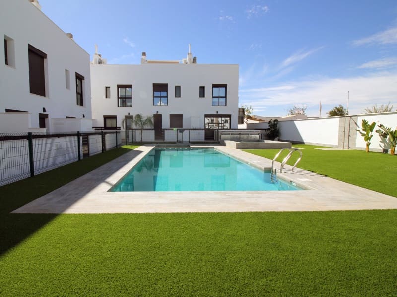 3 bedroom Townhouse for sale in Pilar de la Horadada with pool - € 354,900 (Ref: 9918523)