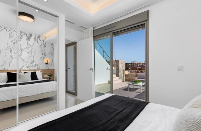 3 chambre Villa/Maison à vendre à Centro, Los Alcázares avec piscine - 479 951 € (Ref: 9920702)