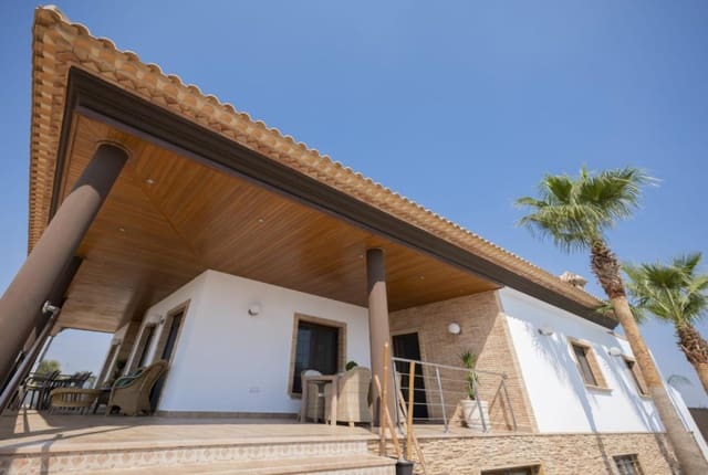 Chalet de 4 habitaciones en Avileses, Murcia ciudad en venta con piscina garaje - 1.350.000 € (Ref: 9920703)