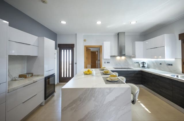 Chalet de 4 habitaciones en Avileses, Murcia ciudad en venta con piscina garaje - 1.350.000 € (Ref: 9920703)
