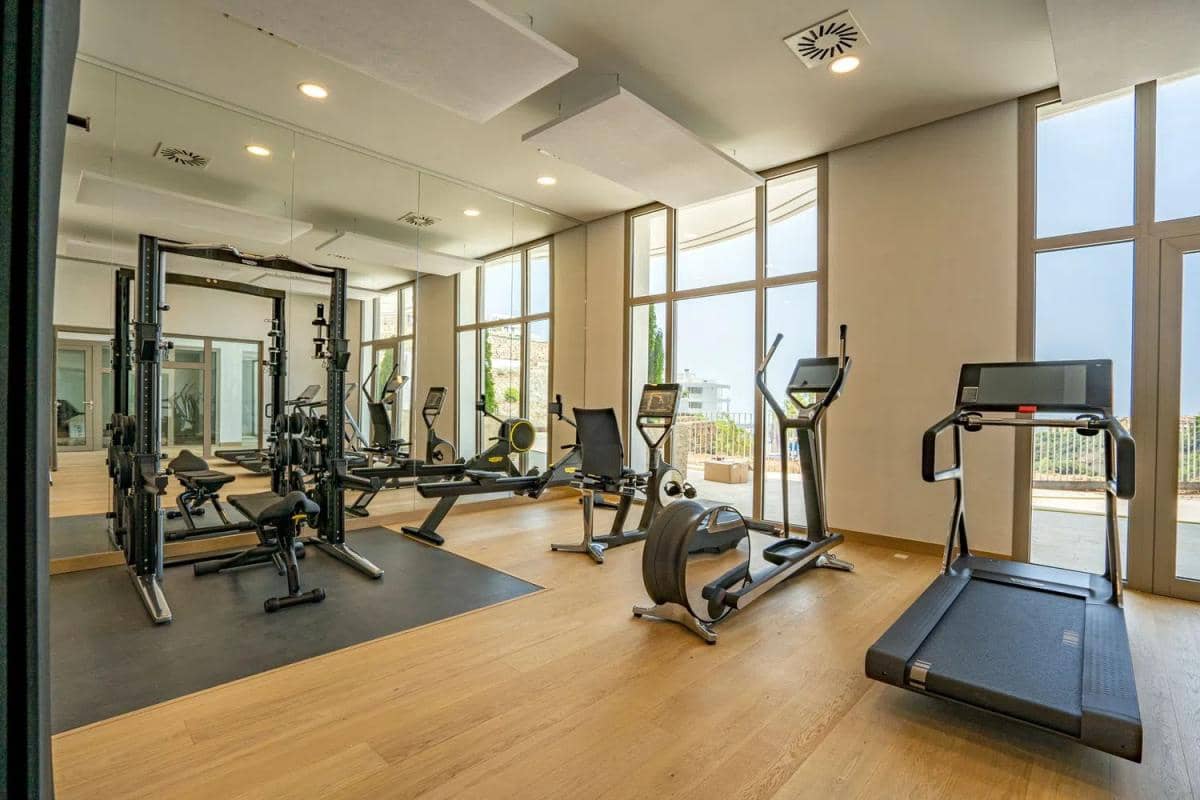 Apartamento de 2 habitaciones en Benahavís en venta con piscina - 899.000 € (Ref: 9920727)