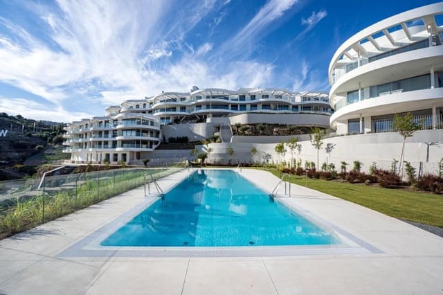 Apartamento de 2 habitaciones en La Quinta, Benahavís en venta con piscina - 899.000 € (Ref: 9920727)