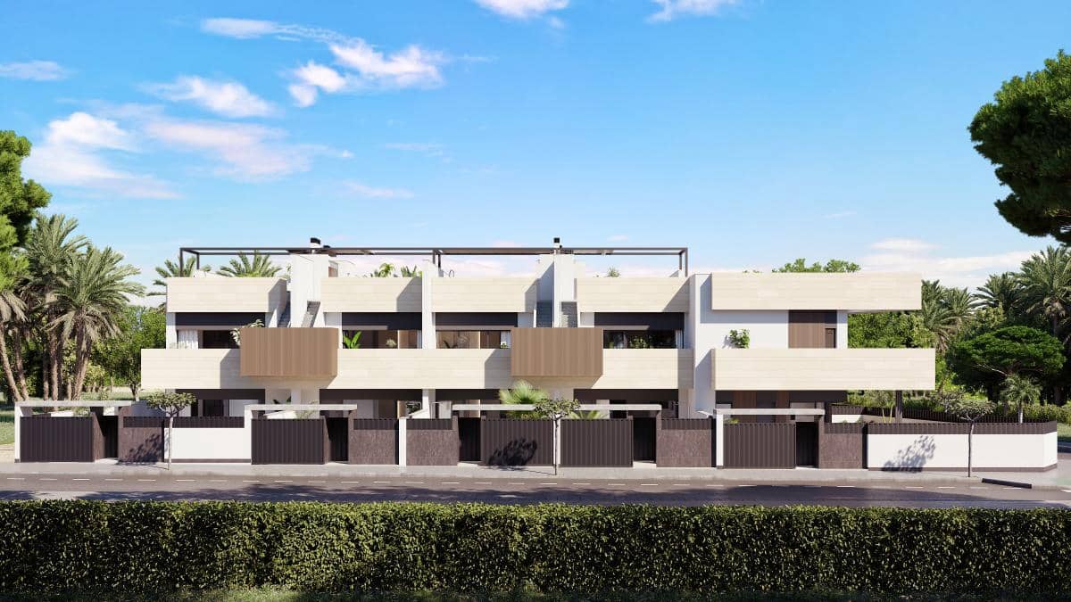 Chalet de 3 habitaciones en Pilar de la Horadada en venta con piscina - 659.000 € (Ref: 9920764)