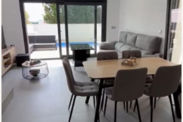 3 soveværelse Byhus til salg i Daya Nueva med swimmingpool - € 317.000 (Ref: 9920802)