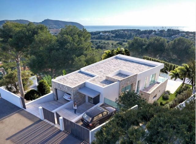 4 bedroom Villa for sale in Moraira, Teulada-Moraira with pool - € 2,300,000 (Ref: 9920806)