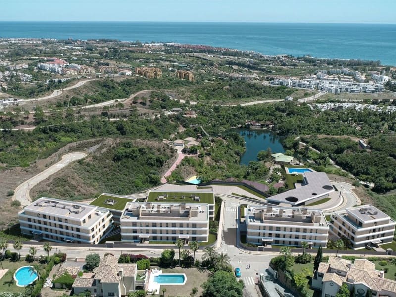 2 makuuhuone Huoneisto myytävänä paikassa Estepona mukana uima-altaan 
autotalli - 620 000 € (Ref: 9920846)