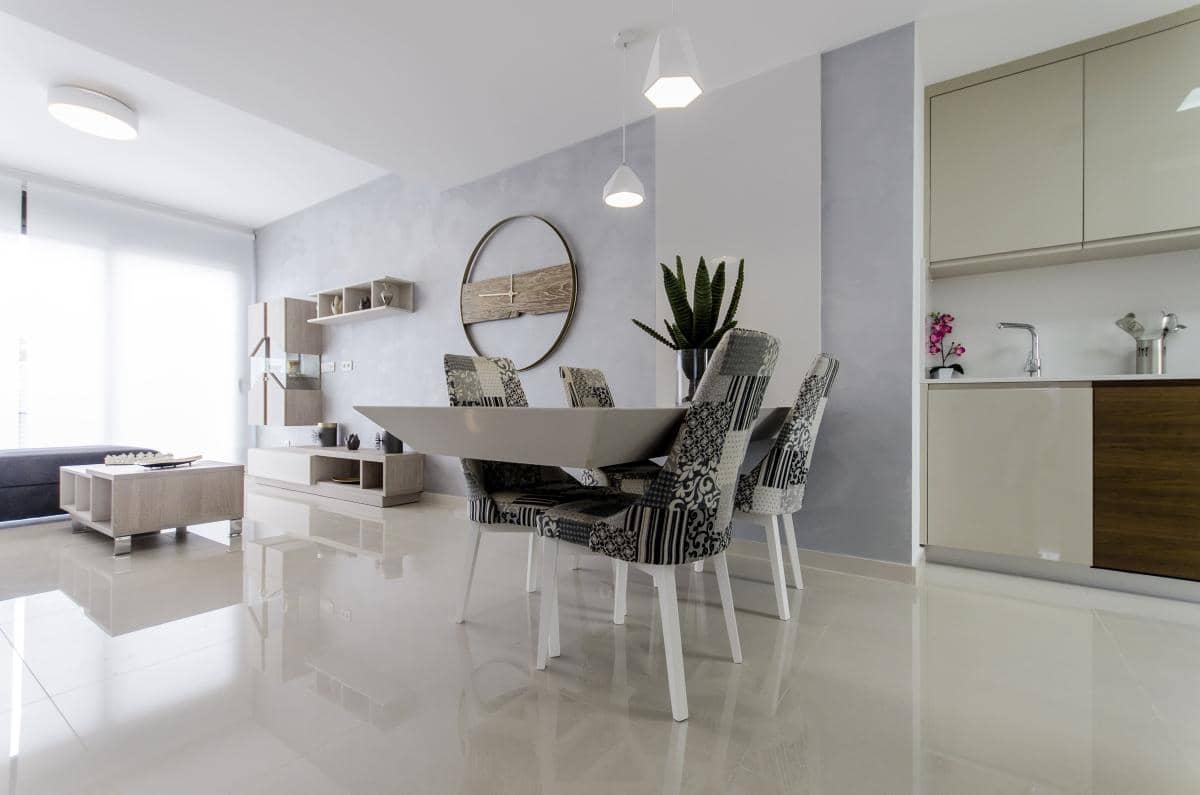 Chalet de 4 habitaciones en San Miguel de Salinas en venta con piscina - 630.000 € (Ref: 9922499)