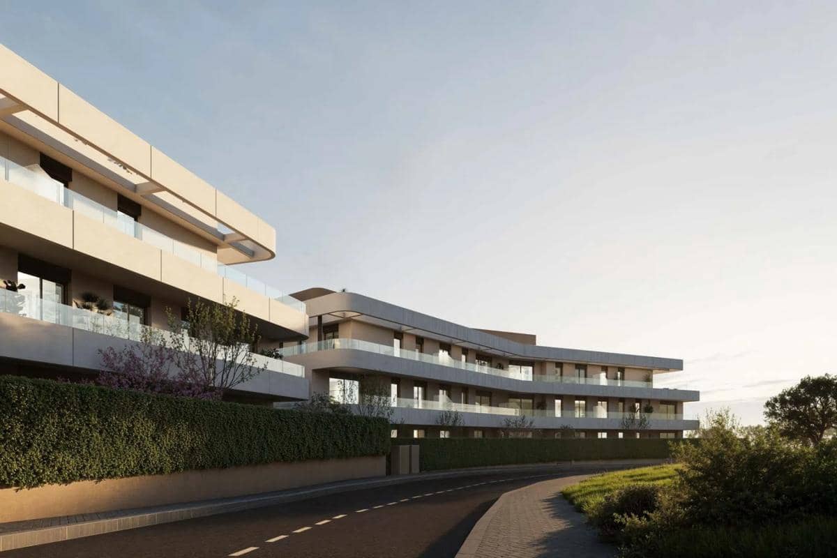 2 sovrum Lägenhet till salu i Estepona med pool garage - 325 000 € (Ref: 9924692)