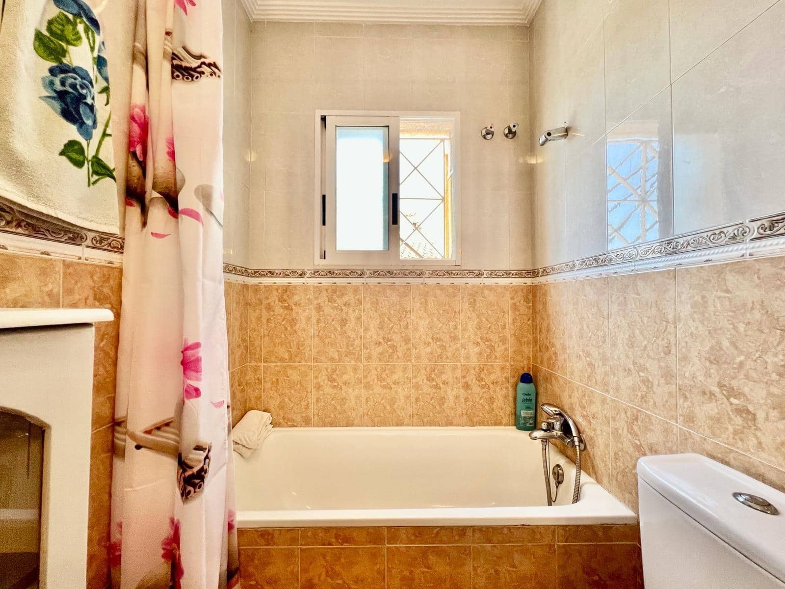 2 soverom Bungalow til salgs i Torrevieja med svømmebasseng - € 149 900 (Ref: 9924829)
