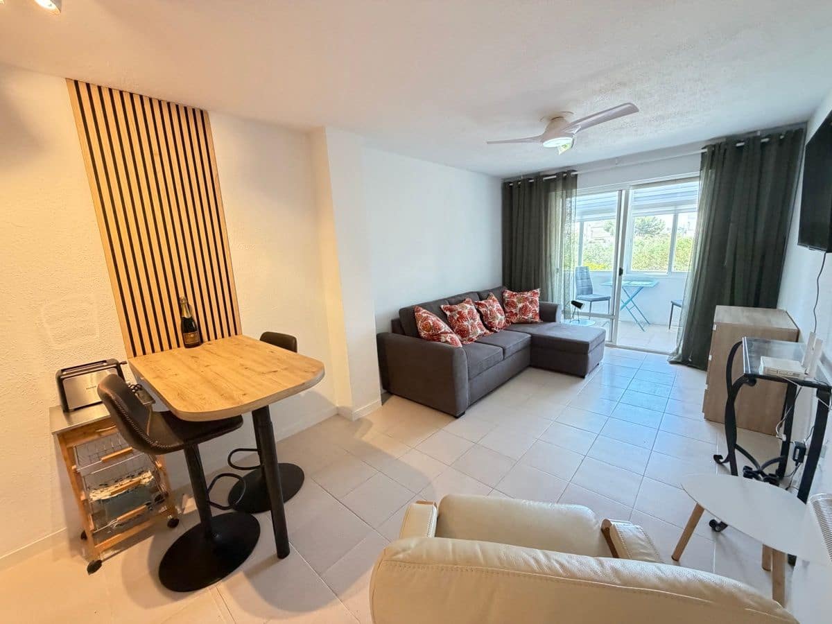 Leilighet til salgs i Mil Palmeras - € 79 995 (Ref: 9928248)