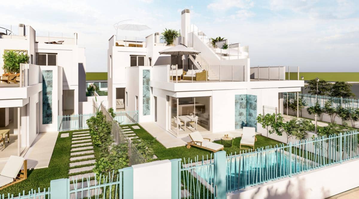 2 bedroom Townhouse for sale in Los Alcazares with pool - € 467,000 (Ref: 9929642)