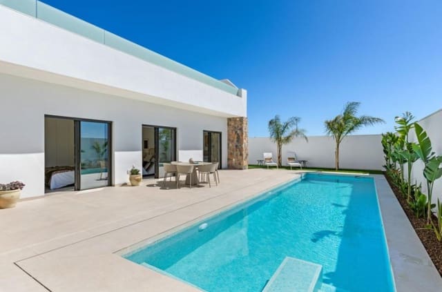 Chalet de 3 habitaciones en Las Lomas de Rame - Bahía Bella, Los Alcázares en venta con piscina - 519.900 € (Ref: 9929643)