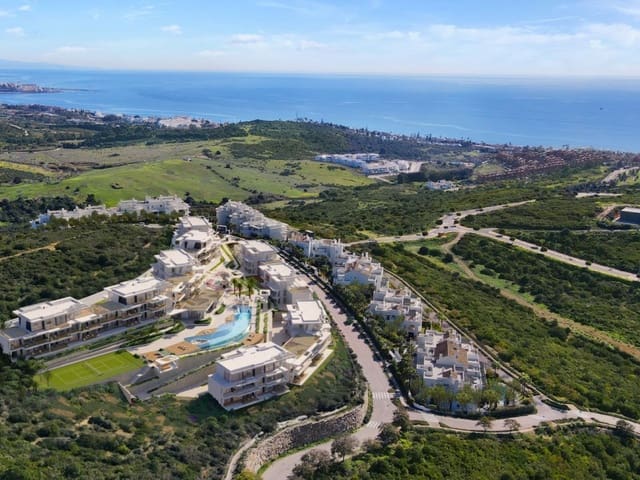 Apartamento de 2 habitaciones en Buenas Noches, Estepona en venta con piscina garaje - 1.566.490 € (Ref: 9930825)
