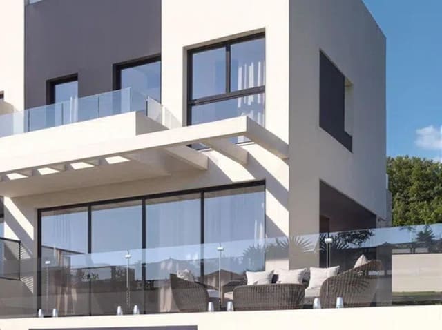 3 soverom Hus til salgs i La Cala Golf - Lagar Martell, Mijas med svømmebasseng - € 612 000 (Ref: 9930966)