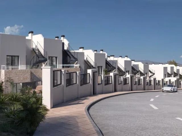 3 soverom Hus til salgs i La Cala Golf - Lagar Martell, Mijas med svømmebasseng - € 612 000 (Ref: 9930966)