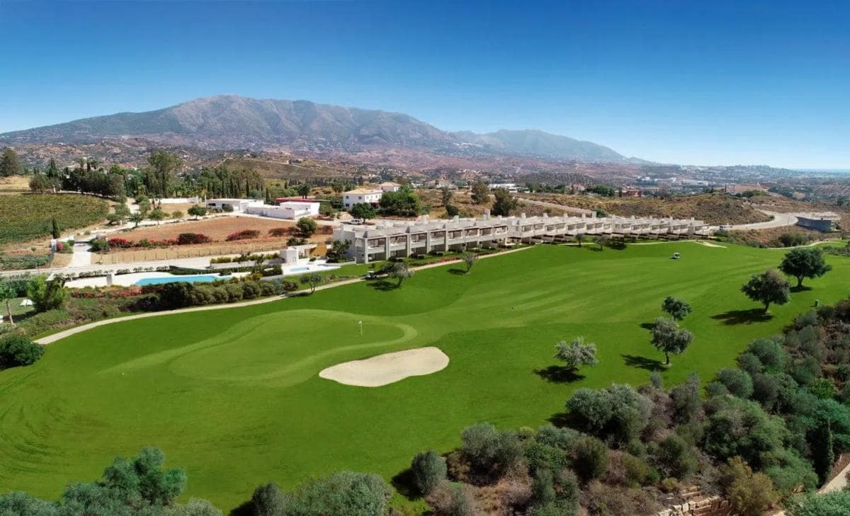 3 soveværelse Byhus til salg i Mijas med swimmingpool - € 650.000 (Ref: 9930977)