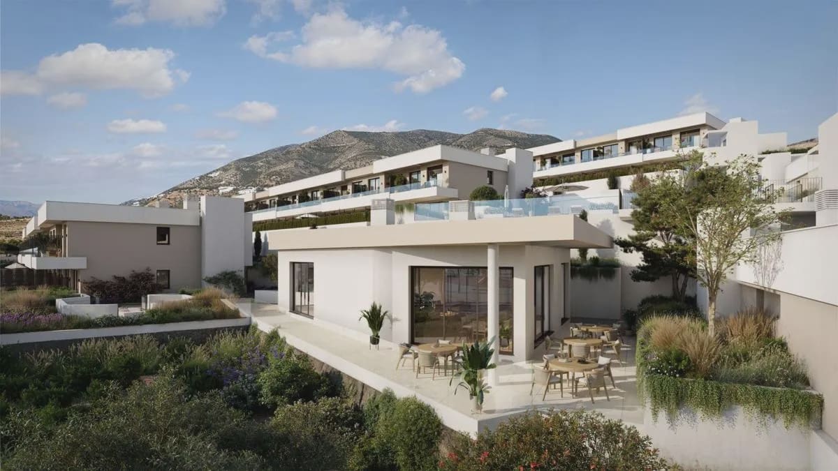 3 sovrum Hus till salu i Fuengirola med pool garage - 995 000 € (Ref: 9931042)