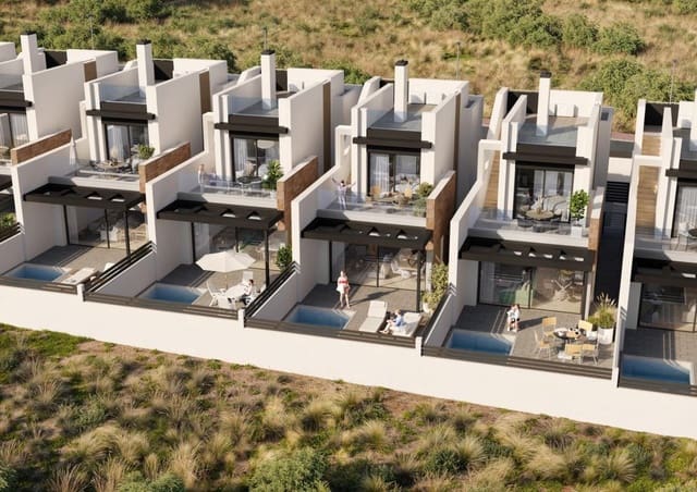 Casa de 3 habitaciones en Aguas Nuevas, Torrevieja en venta con piscina garaje - 550.000 € (Ref: 9931588)